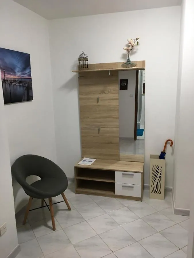 Nela Apartment Rabac 0*,